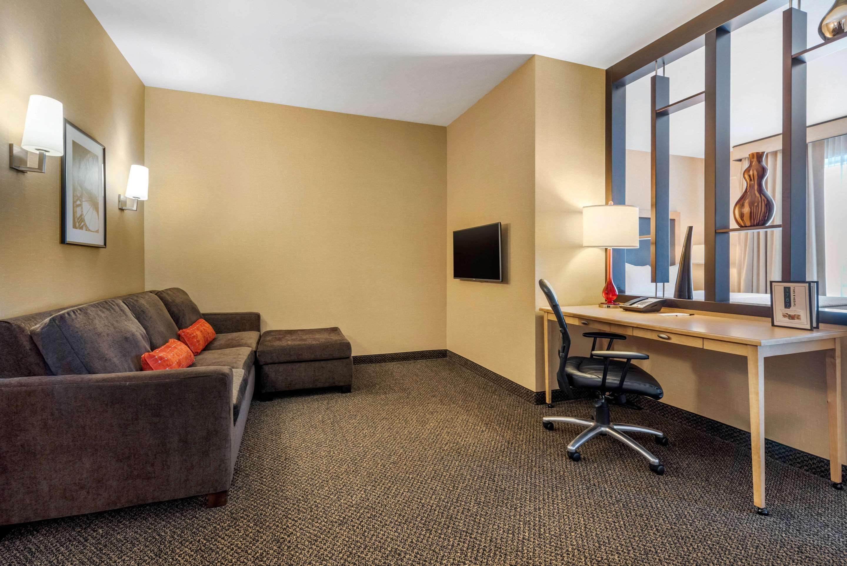 Cambria Hotel Akron - Canton Airport Uniontown Εξωτερικό φωτογραφία