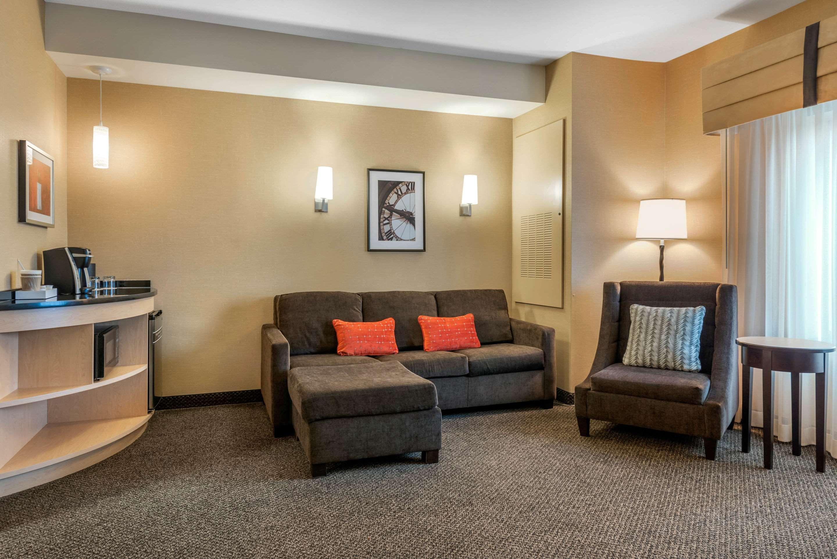 Cambria Hotel Akron - Canton Airport Uniontown Εξωτερικό φωτογραφία