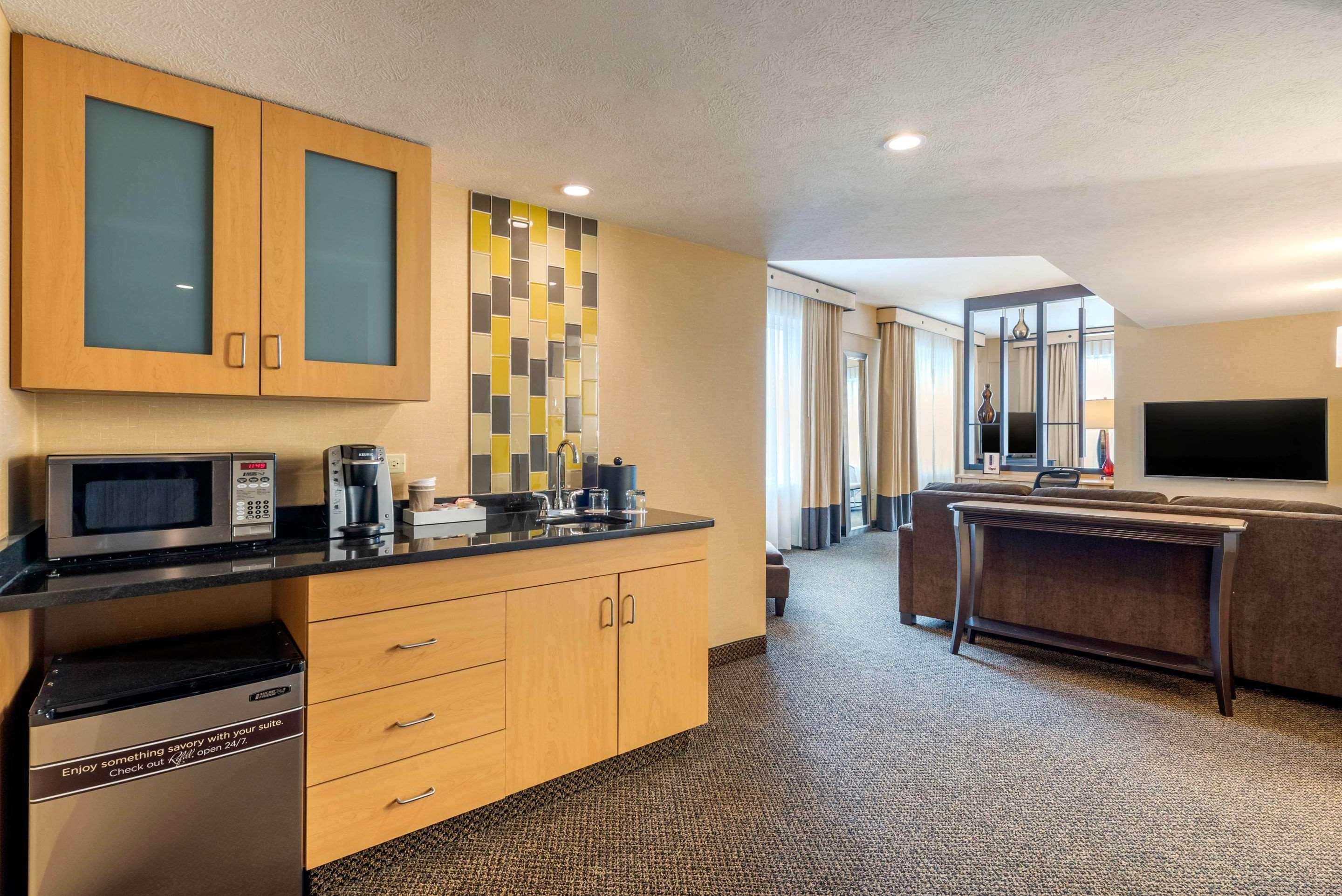 Cambria Hotel Akron - Canton Airport Uniontown Εξωτερικό φωτογραφία