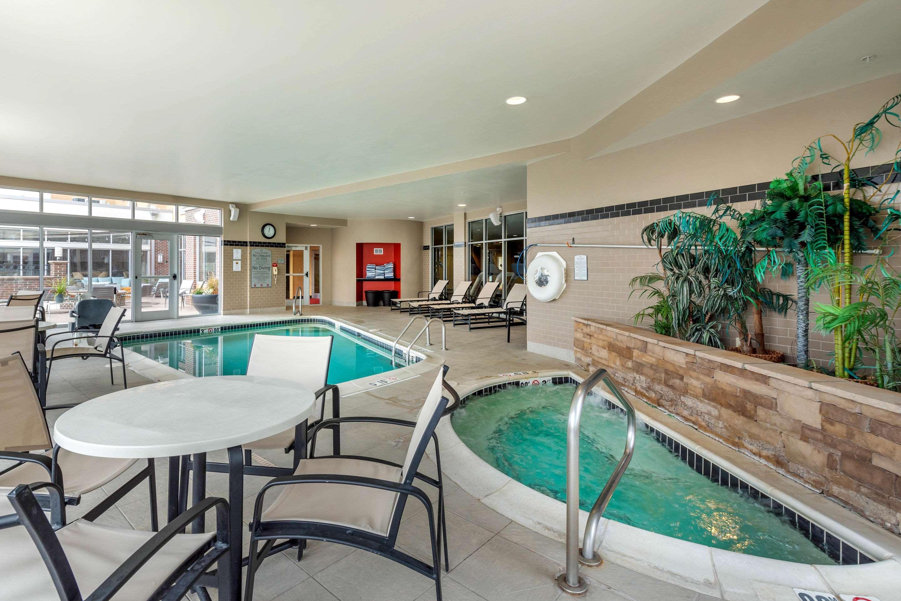 Cambria Hotel Akron - Canton Airport Uniontown Εξωτερικό φωτογραφία