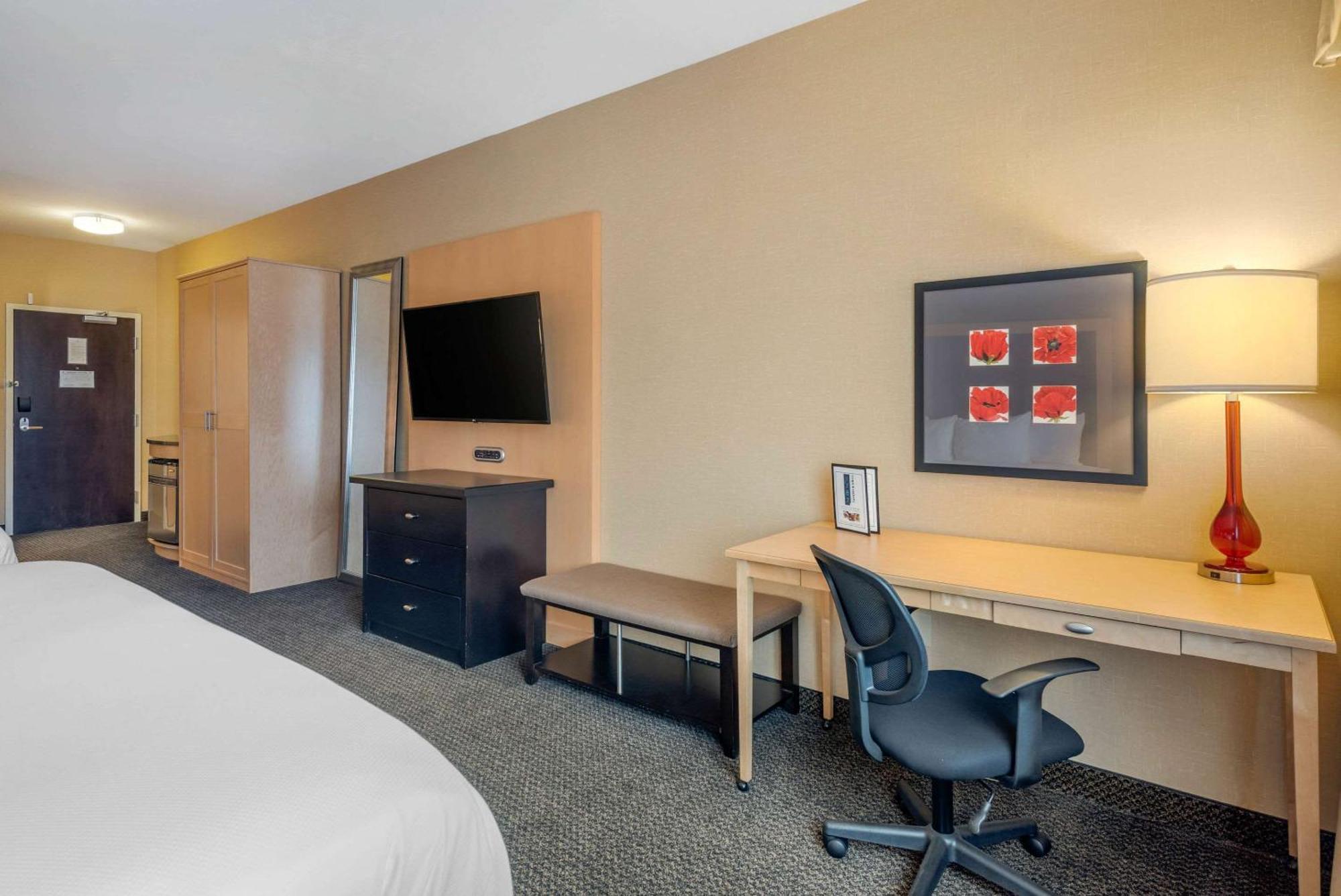 Cambria Hotel Akron - Canton Airport Uniontown Εξωτερικό φωτογραφία