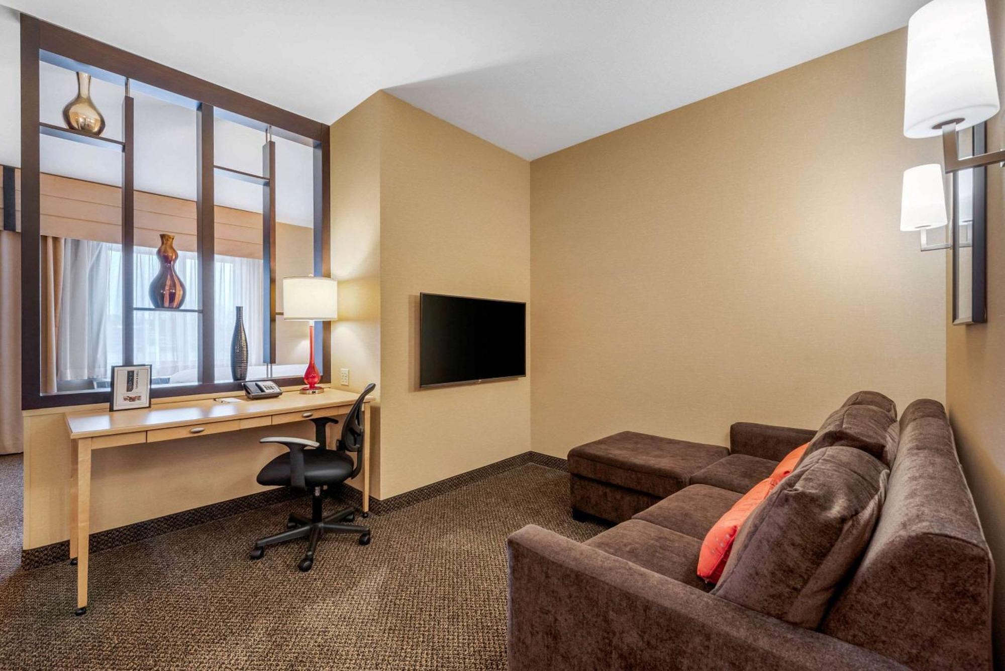 Cambria Hotel Akron - Canton Airport Uniontown Εξωτερικό φωτογραφία
